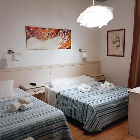 Hotel Ariston Piombino Esterno foto