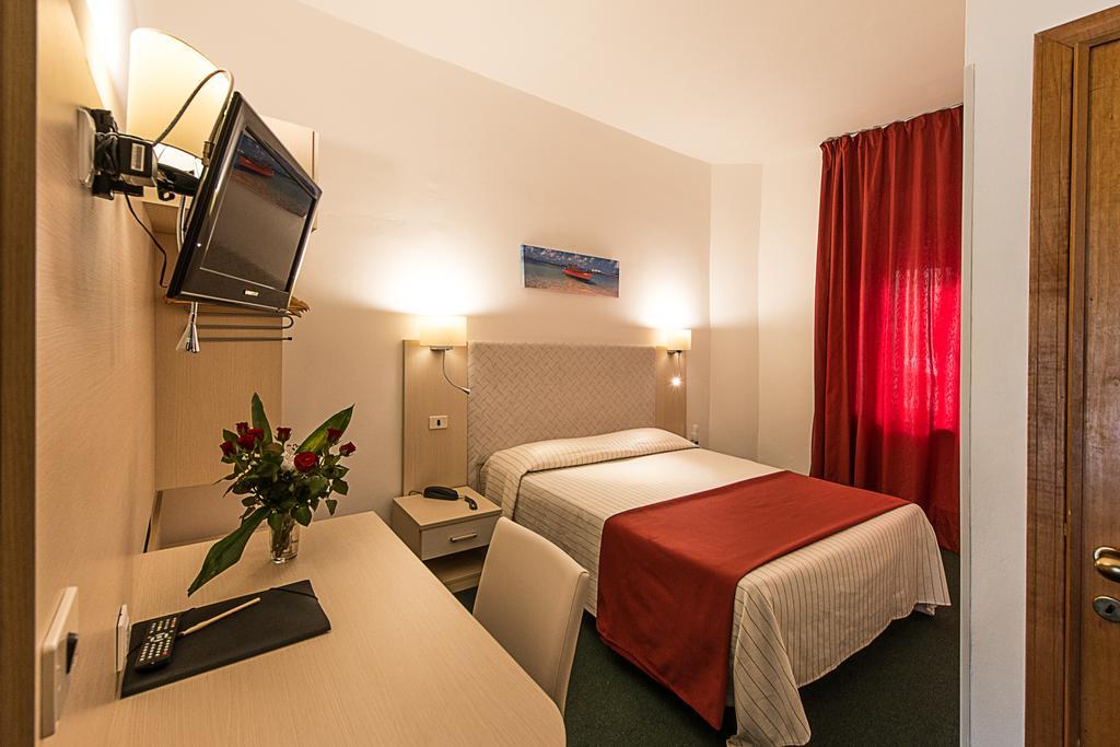 Hotel Ariston Piombino Camera foto