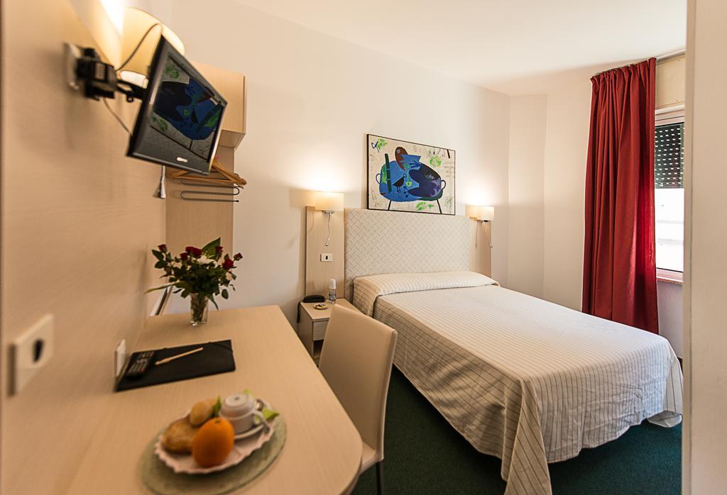 Hotel Ariston Piombino Camera foto