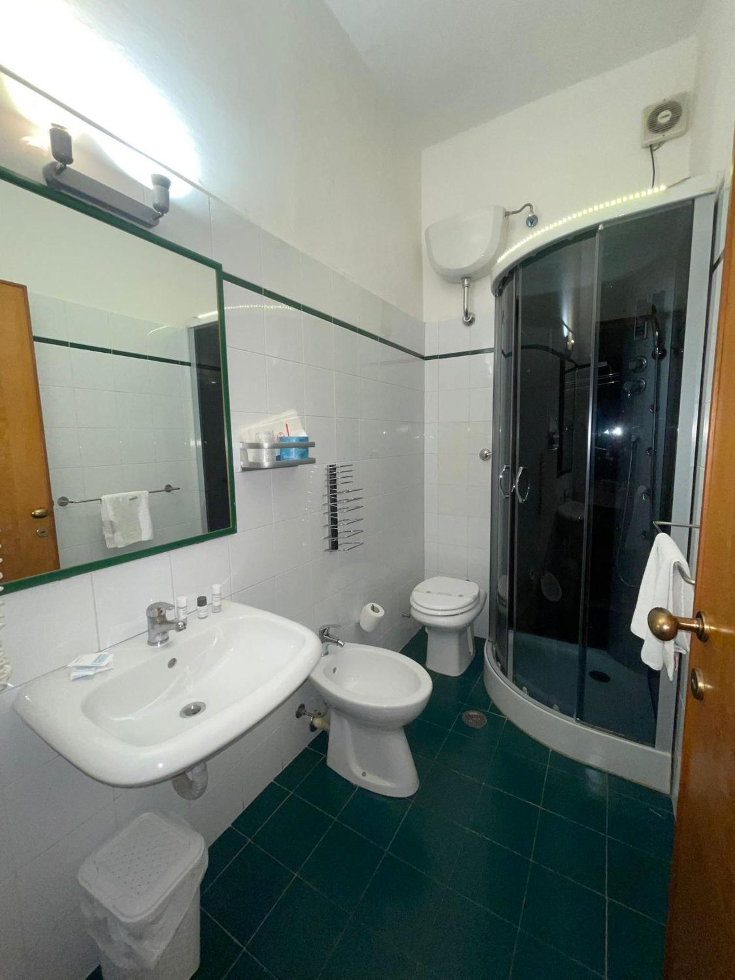 Hotel Ariston Piombino Esterno foto