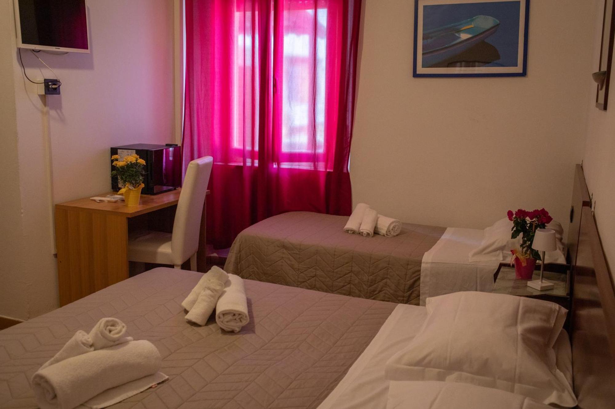 Hotel Ariston Piombino Esterno foto