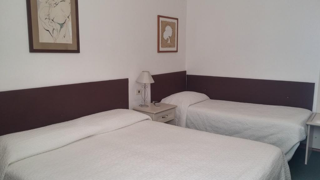 Hotel Ariston Piombino Esterno foto