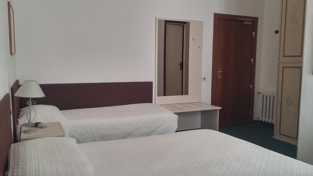 Hotel Ariston Piombino Esterno foto